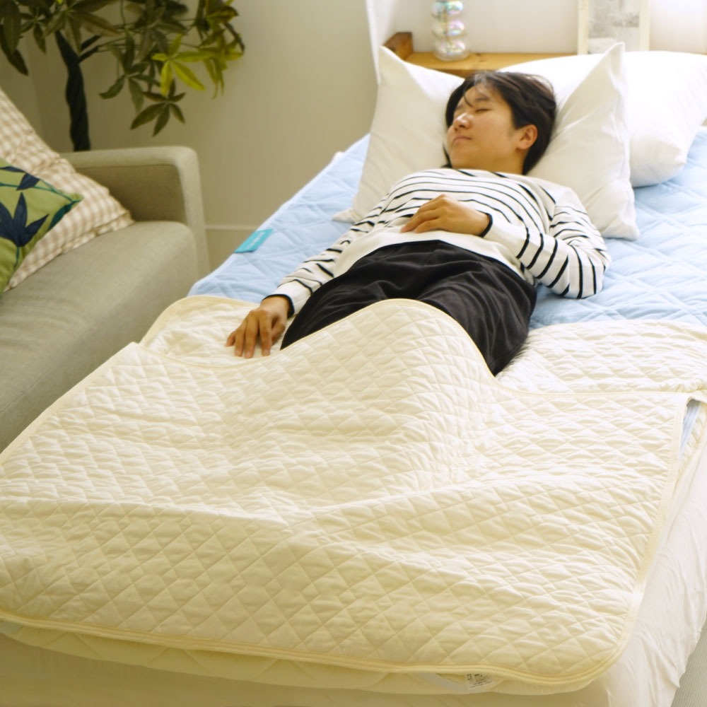 ピュアコットンガーゼ 足ポケット式 敷パッド 使用イメージ